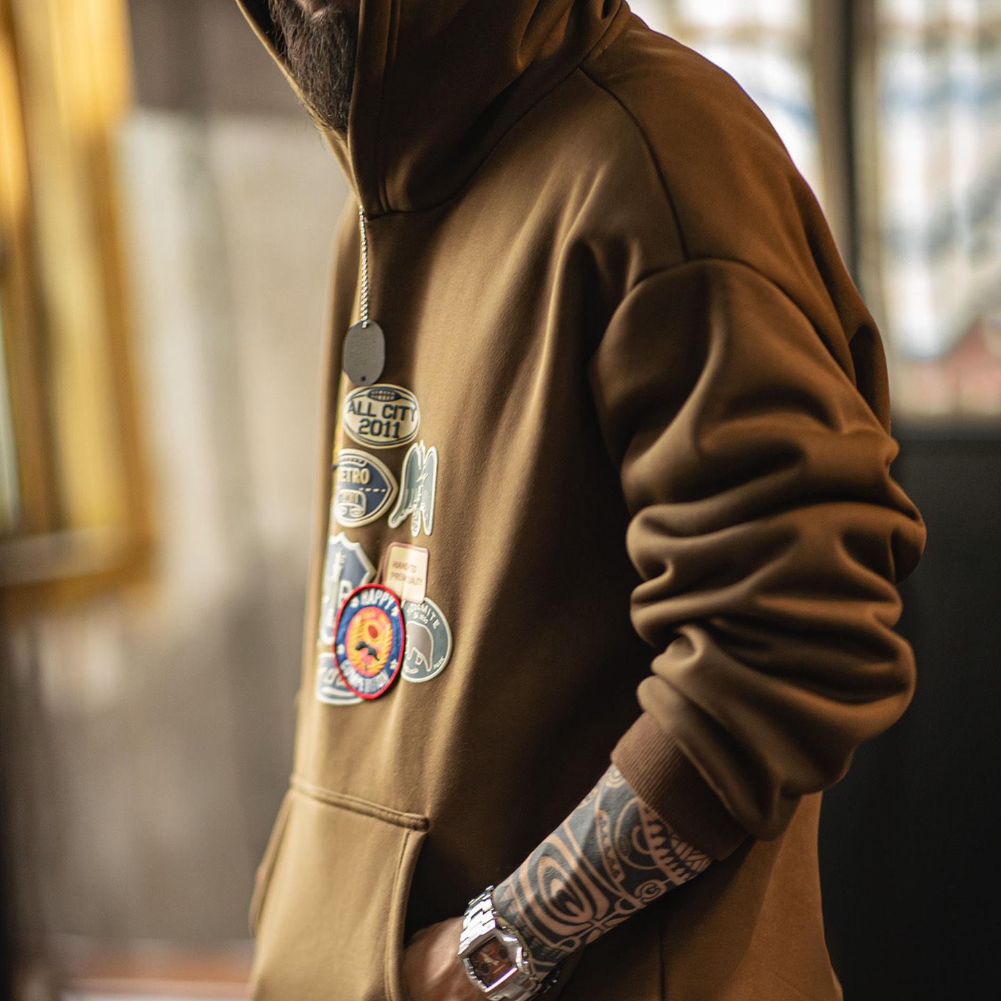 マデン ヴィンテージ メンズ 刺繍バッジ付きフーディー ブラ - Sherpa Hoodie Fleece のレビューと価格