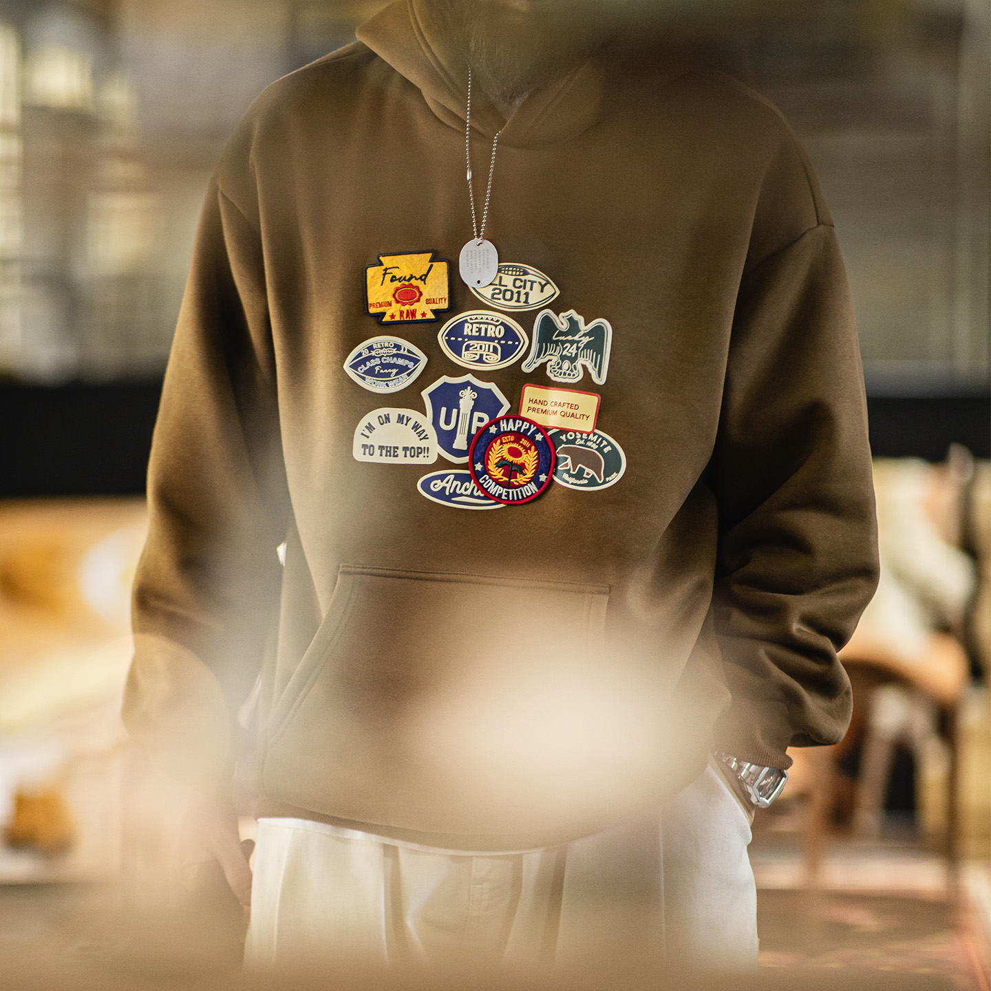 マデン ヴィンテージ メンズ 刺繍バッジ付きフーディー ブラ - Sherpa Hoodie Fleece のレビューと価格